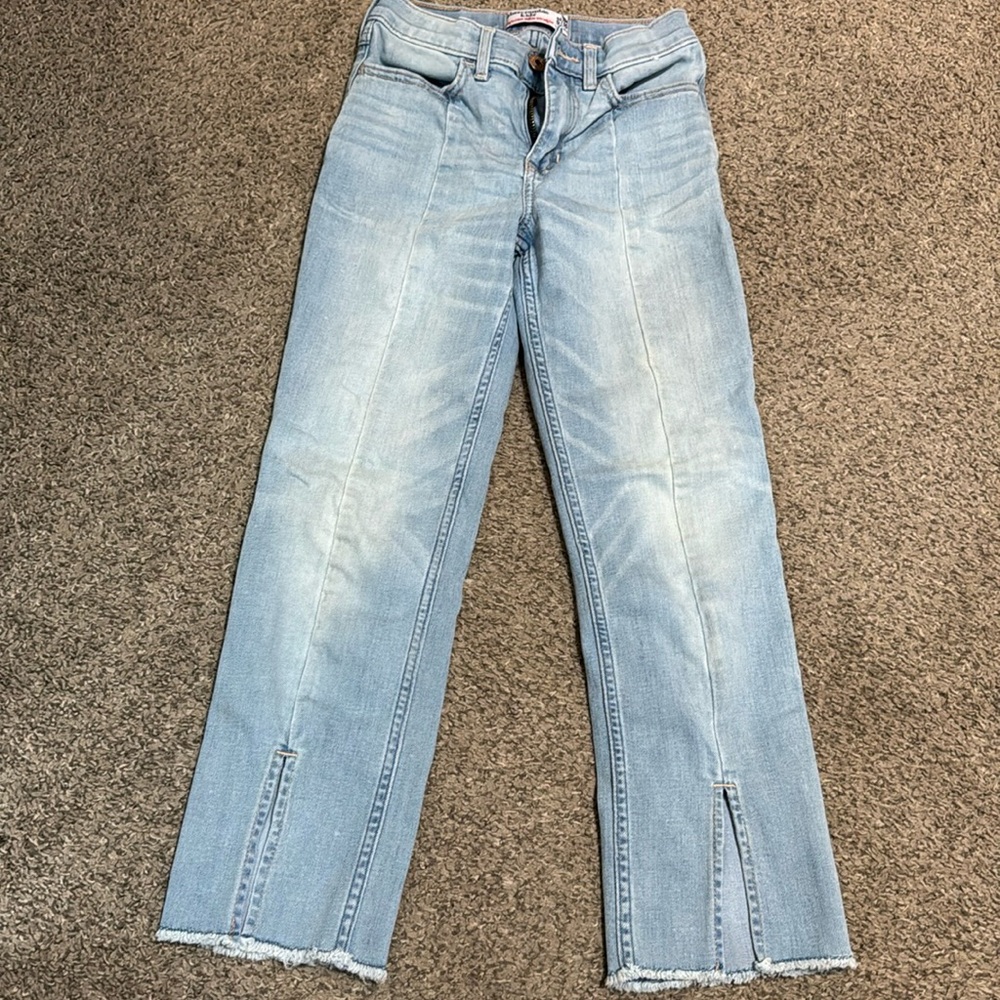 Abercrombiembie kids size 9/10 slim